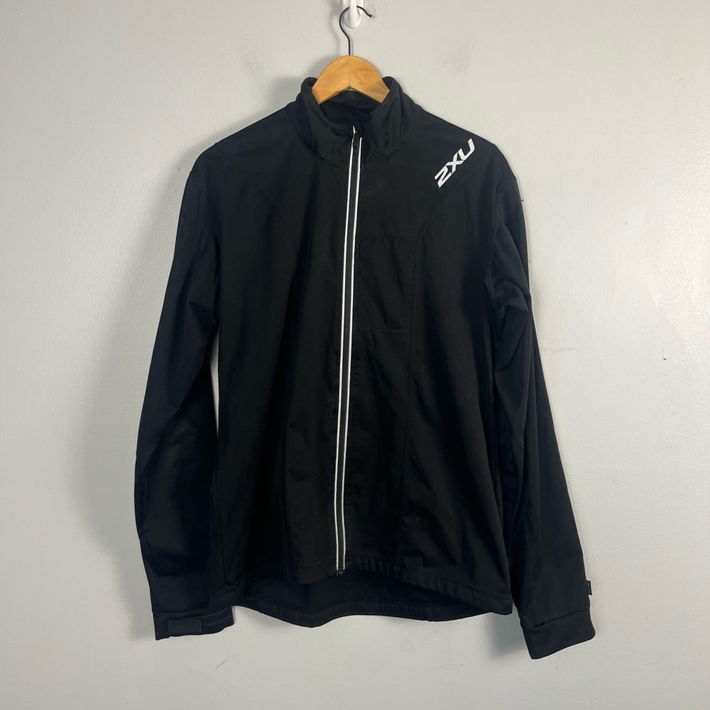 2XU women’s black full zip outdoor running jacket size medium